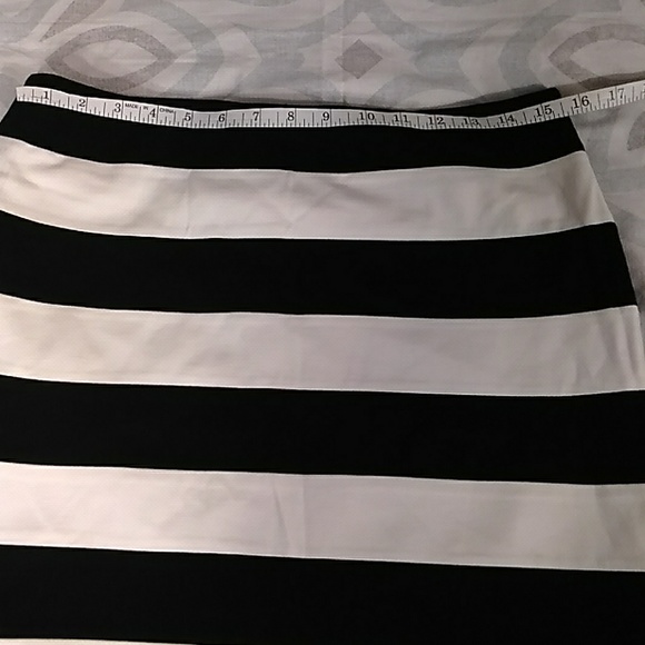 White House Black Market  Skirt - Picture 2 of 8